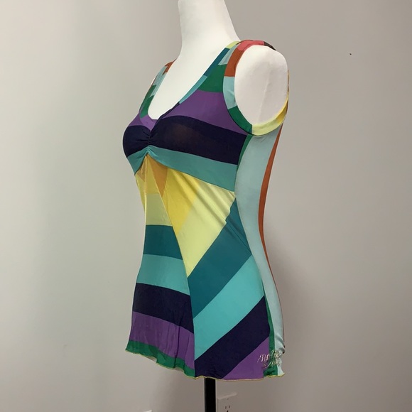 Nolita de Nimes Rainbow V-Neck Sleeveless Shirt - Picture 3 of 9